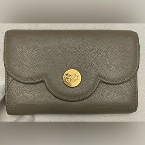 See By Chloe Authentic Vintage Light Olive Leather Compact Wallet